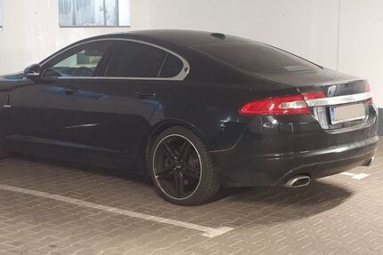Jaguar XF 180.400 km 6.400 &euro; Leipzig 04178