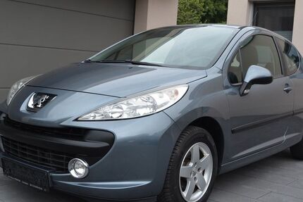 Peugeot 207 126.600 km 2.899 &euro; Horn-Bad Meinberg 32805