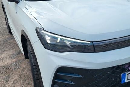 VW Tiguan 14.000 km 44.500 &euro; Breitscheid 35767
