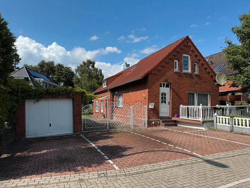 Doppelhaushälfte zu vermieten - Garten, Garage, Stellplätze -Haus