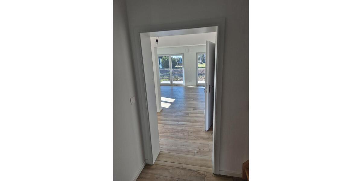 Etagenwohnung Magdeburg Ottersleben - 5 Zimmer, 135 m&sup2;, 1.800&euro; | Angebot:26071819
