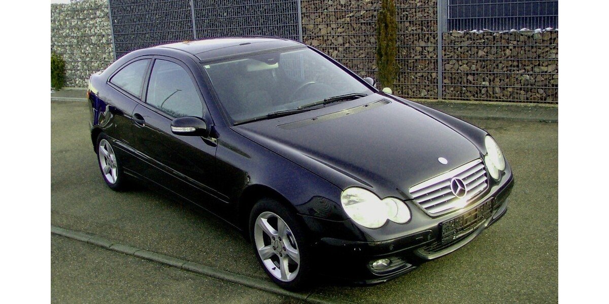 Mercedes-Benz Coupé 204.000 km 5.300 &euro; Heuchlingen 73572