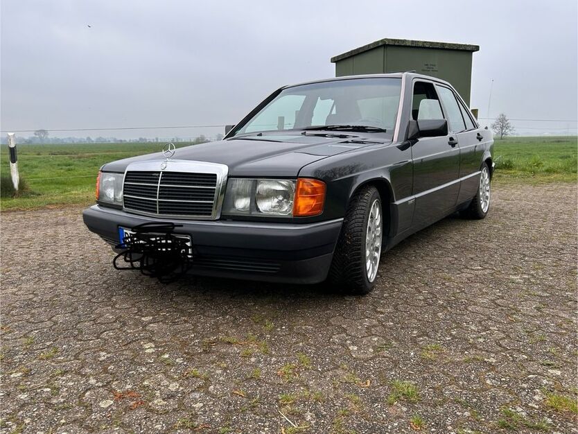 Mercedes-Benz 190 249.000 km 11.990 € Berne 27804