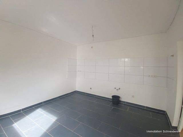 Etagenwohnung Duisburg Obermarxloh - 2 Zimmer, 50 m&sup2;, 400&euro; | Angebot:26815952