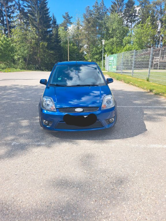 Ford Fiesta 185.000 km 2.000 € Rottweil 78628