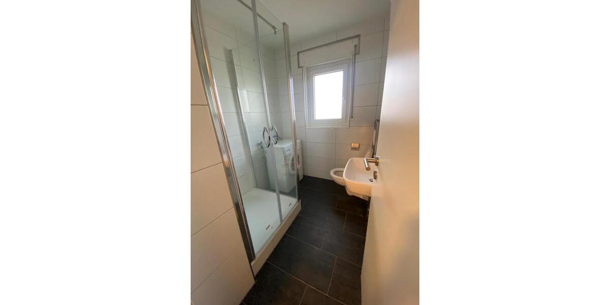 Frisch renovierte 4 Familien Haus 13 zimmer