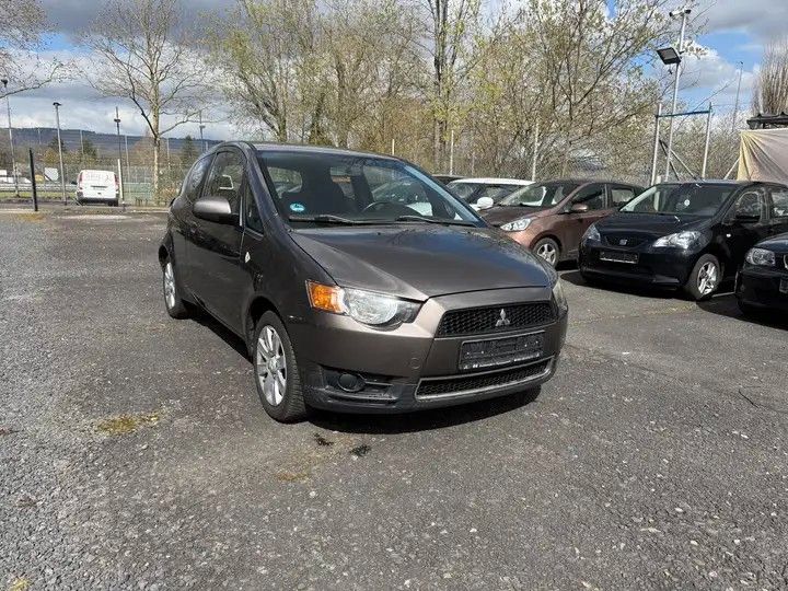Mitsubishi Colt 127.000 km 2.599 &euro; Wiesbaden 65197