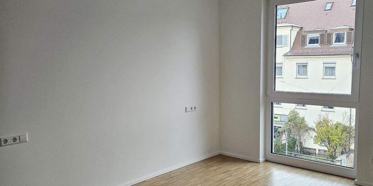 Etagenwohnung Stuttgart Untertürkheim - 3 Zimmer, 84 m&sup2;, 1.490&euro; | Angebot:23941553