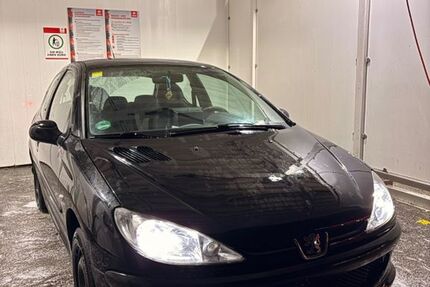 Peugeot 206 195.000 km 999 € Essen 45276