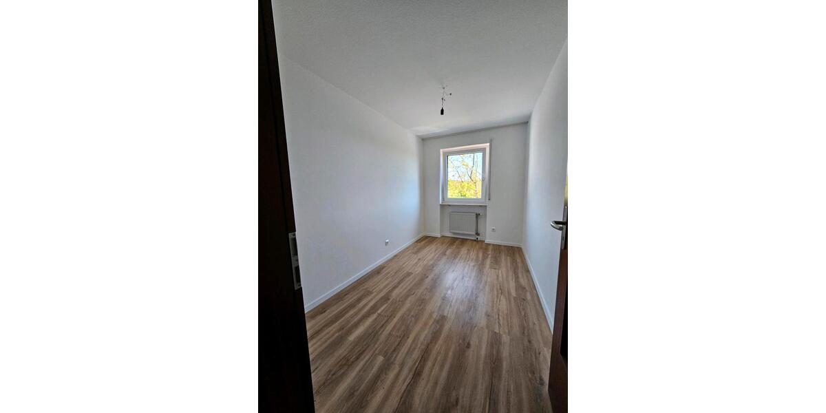 Etagenwohnung Neuenstadt am Kocher - 5.5 Zimmer, 144 m&sup2;, 1.800&euro; | Angebot:26322304
