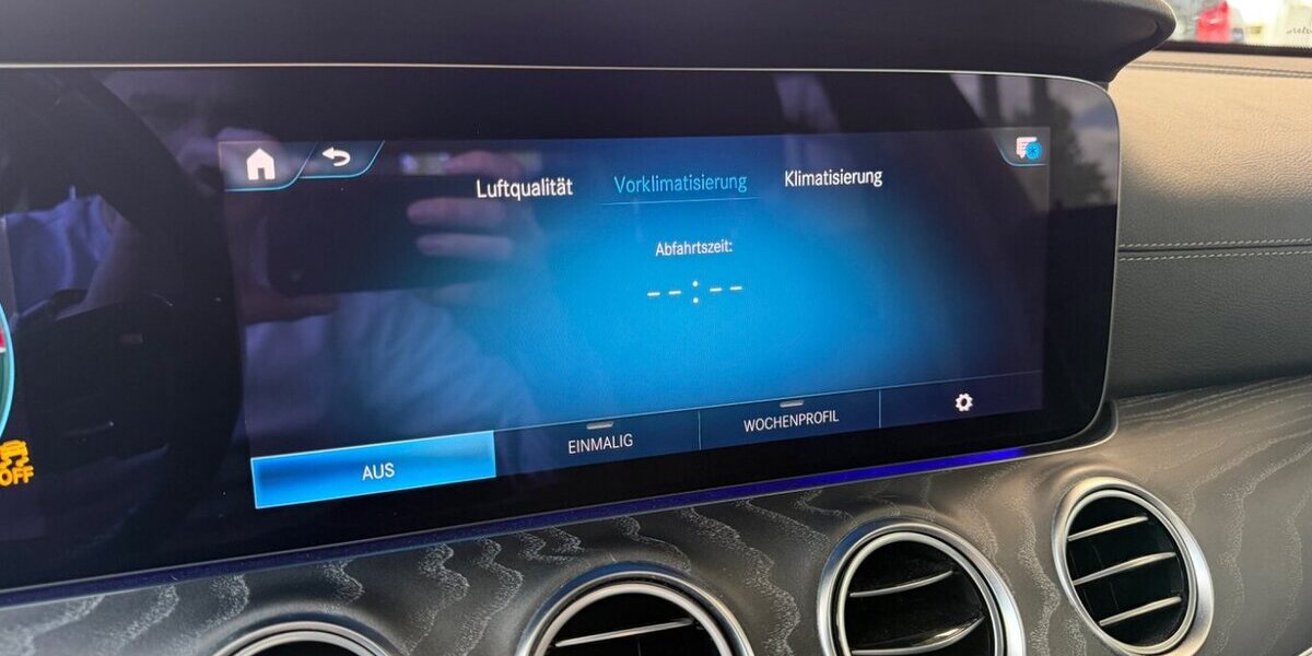 Mercedes-Benz E 300 de AMG+MBUX+NIGHT+360°+Keyless+AIRBalanc AMG 62.500 km 44.995 &euro; Westendorf 86707