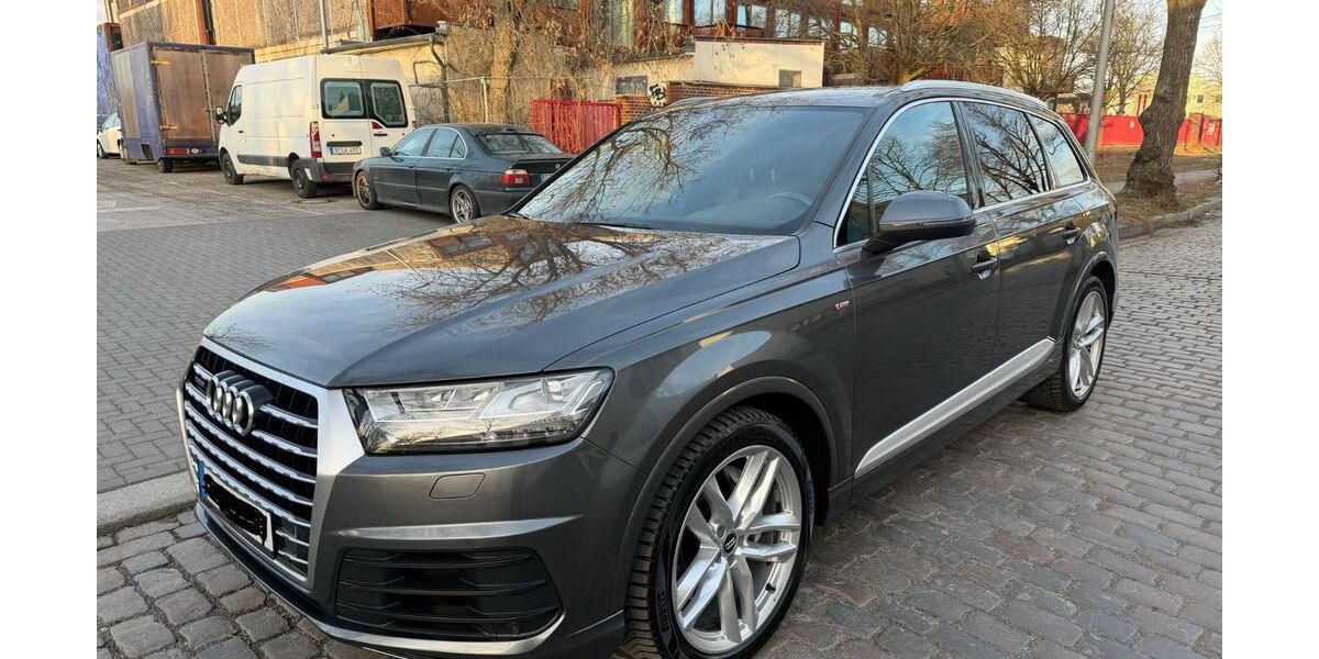 Audi Q7 185.000 km 32.999 &euro; Berlin 12359