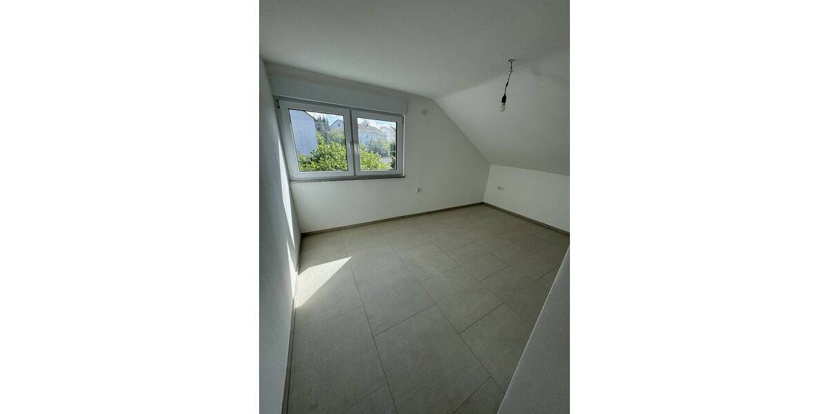 Etagenwohnung Backnang - 3 Zimmer, 74 m&sup2;, 1.100&euro; | Angebot:26914859
