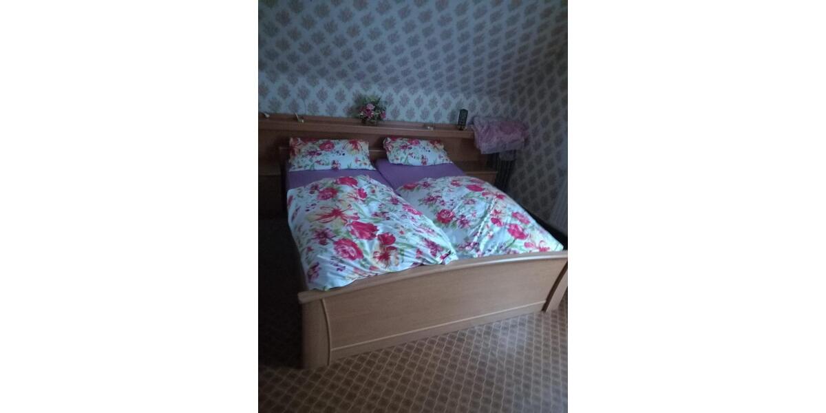 Einfamilienhaus Neuhaus am Rennweg - 5 Zimmer, 120 m&sup2;, 550&euro; | Angebot:26160432