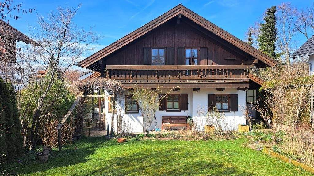 Einfamilienhaus Feldafing - 5 Zimmer, 120 m&sup2;, 2.600&euro; | Angebot:24737296