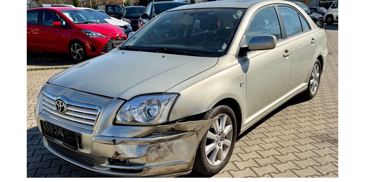 Toyota Avensis 139.000 km 2.500 &euro; Zwenkau OT Löbschütz 04442