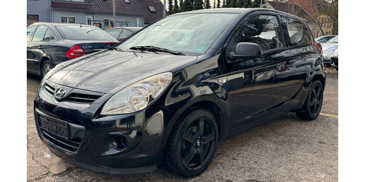 Hyundai i20 185.000 km 1.999 &euro; Saarbrücken 66115