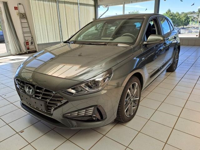 i30