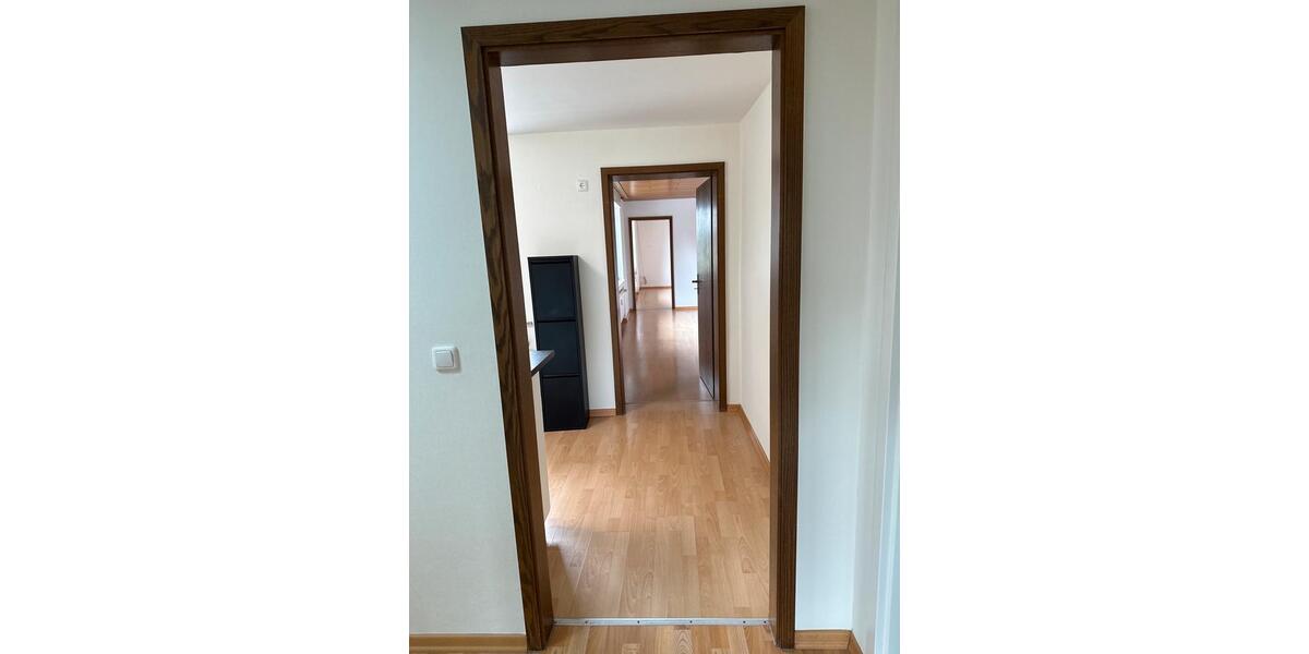 Etagenwohnung Niederzier - 3 Zimmer, 70 m&sup2;, 750&euro; | Angebot:25979598