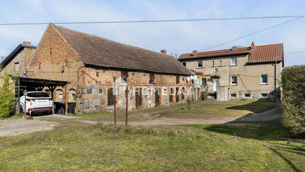 Wohnen & Gestalten: MFH mit 5 WE, großzügigem Grundstück, Garagen, Scheunen, Gartenhaus & viel mehr 1 zimmer