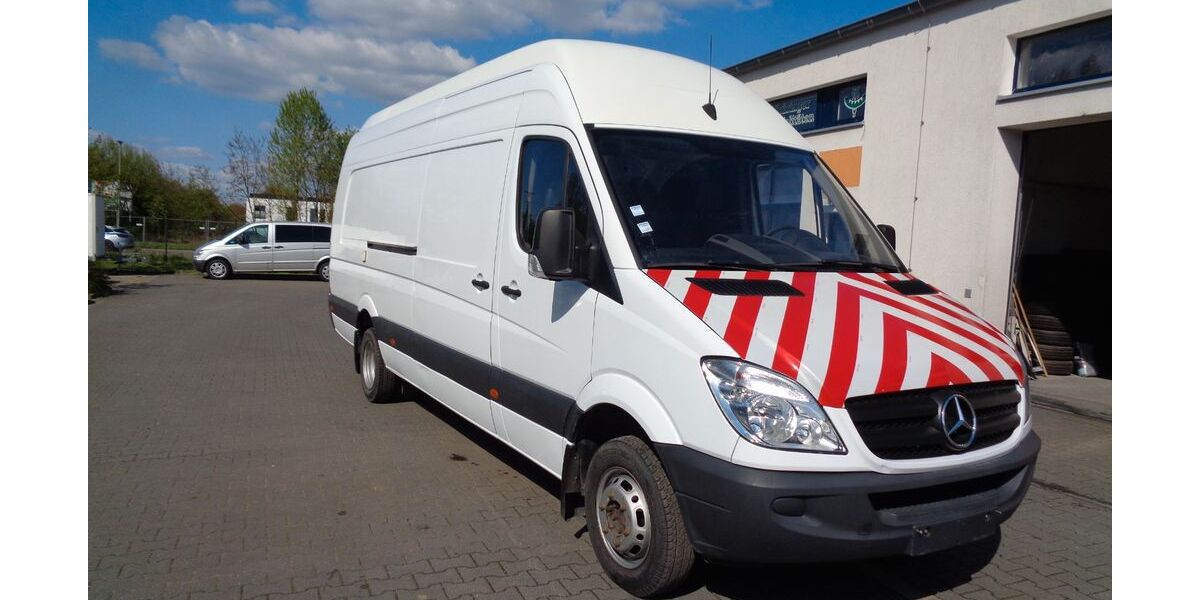 Mercedes-Benz Sprinter 196.000 km 9.900 &euro; Berlin 12683