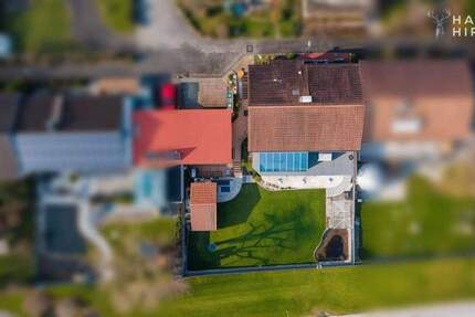 Einzigartiger Bungalow mit traumhaftem Garten und attraktiver Einliegerwohnung! 6 zimmer