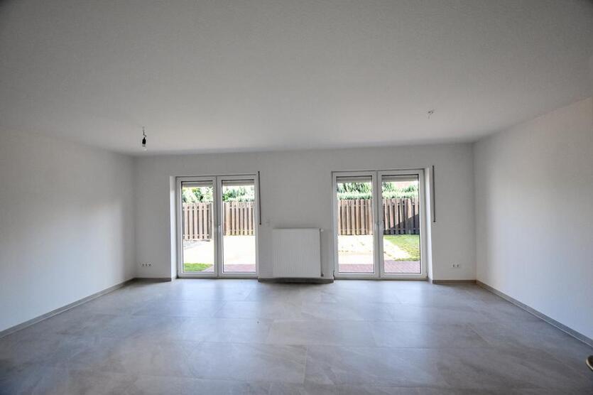 Großzügige Doppelhaushälfte mit Garage in ruhiger Lage in der Stadt Friesoythe zimmer