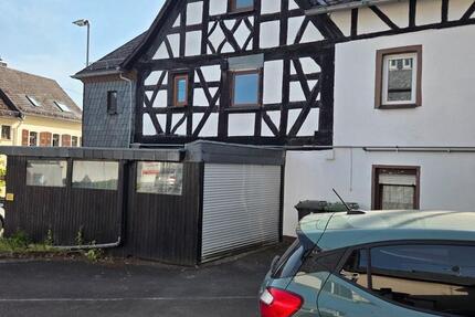 Haus Neuhäusel - 8 Zimmer, 95 m&sup2;, 154.000&euro; | Angebot:26814499