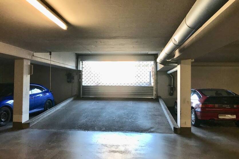 EinraumWohnung im EG mit Balkon und TG- Stellplatz