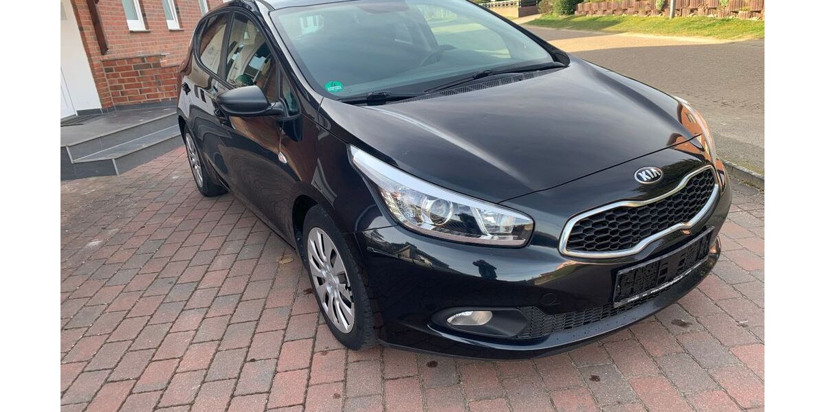 Kia ceed / Ceed 208.820 km 3.790 &euro; Syke 28857