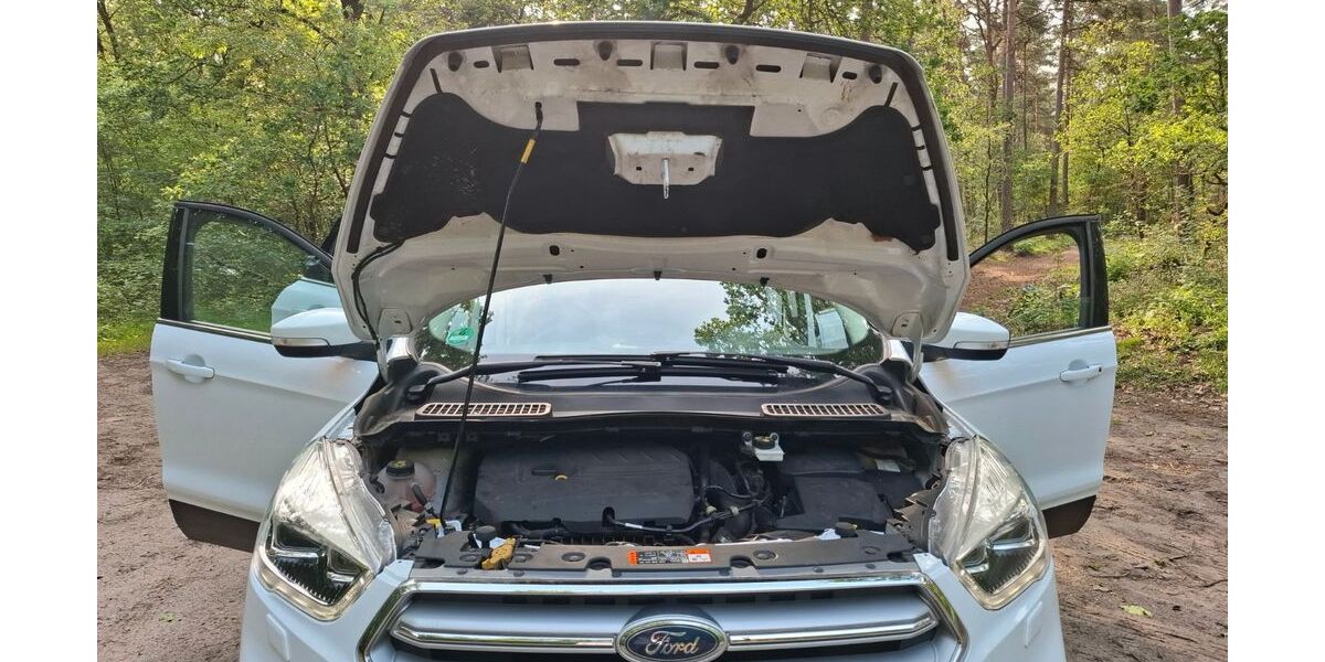 Ford Kuga 126.500 km 12.999 &euro; Hatten 26209