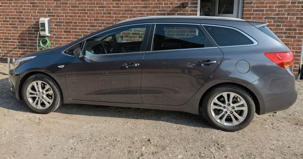 Kia ceed Sportswagon 120.000 km 8.400 &euro; Hasbergen 49205