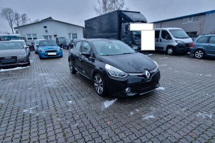 Renault Clio 127.000 km 8.900 &euro; Nidda 63667