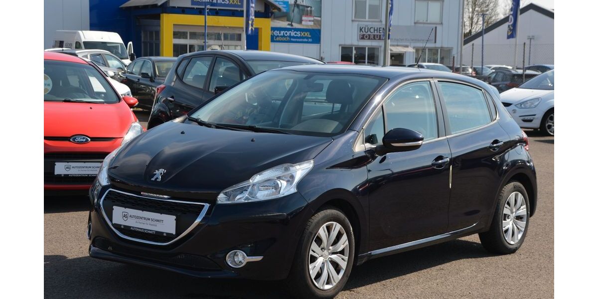 Peugeot 208 128.569 km 4.299 &euro; Lebach 66822