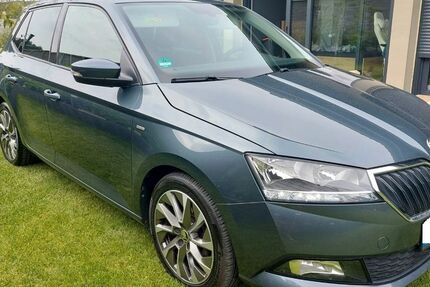 Skoda Fabia 81.252 km 10.400 € Guben 03172