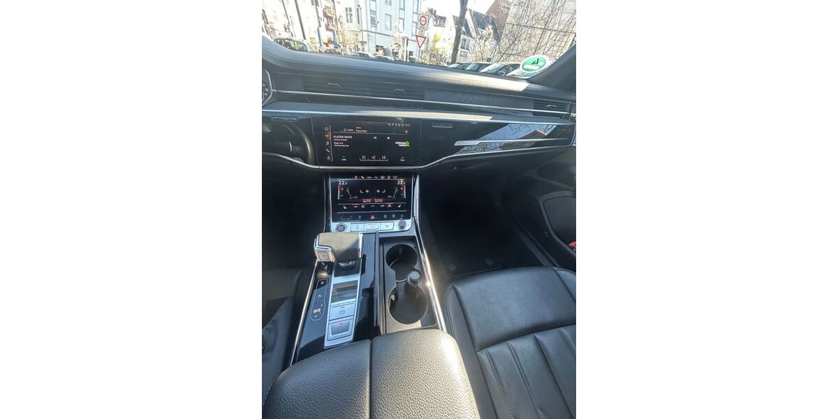 Audi A8 108.000 km 59.500 &euro; Düsseldorf 40599