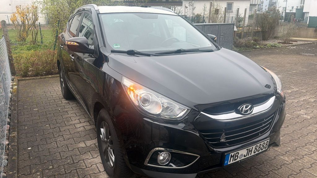 Hyundai ix35 88.000 km 8.950 &euro; Berlin 10245