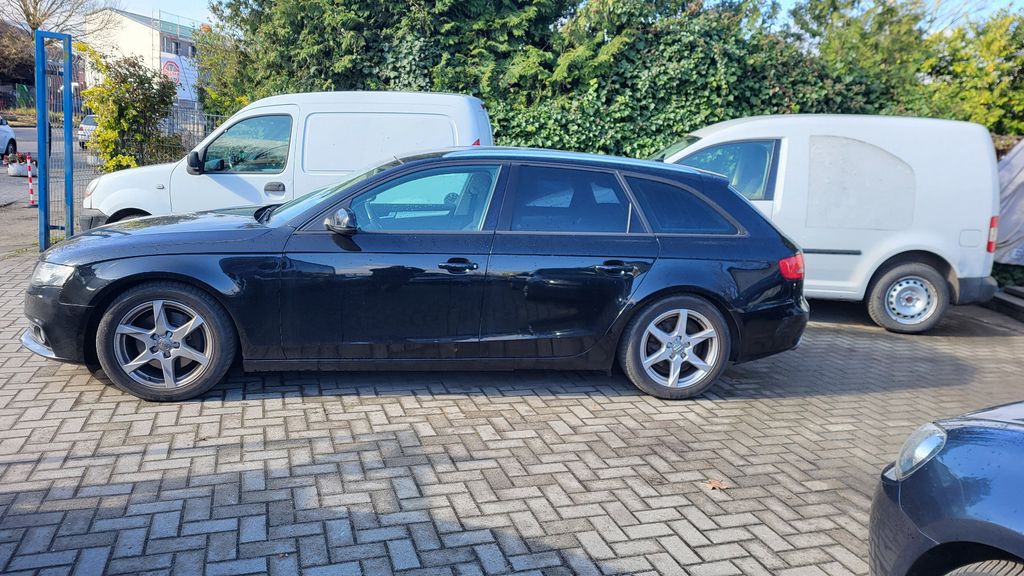 Audi A4 199.745 km 5.777 &euro; Hamburg 20539