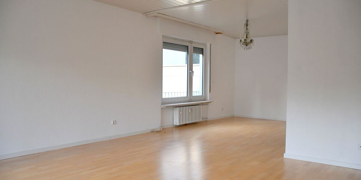 **RESERVIERT** Attraktives großzügiges Zweifamilienhaus im Bauhausstil in Darmstadt-Arheilgen - Zweifamilienhaus Darmstadt-Arheilgen Darmstadt/Vororte | Angebot:25099546