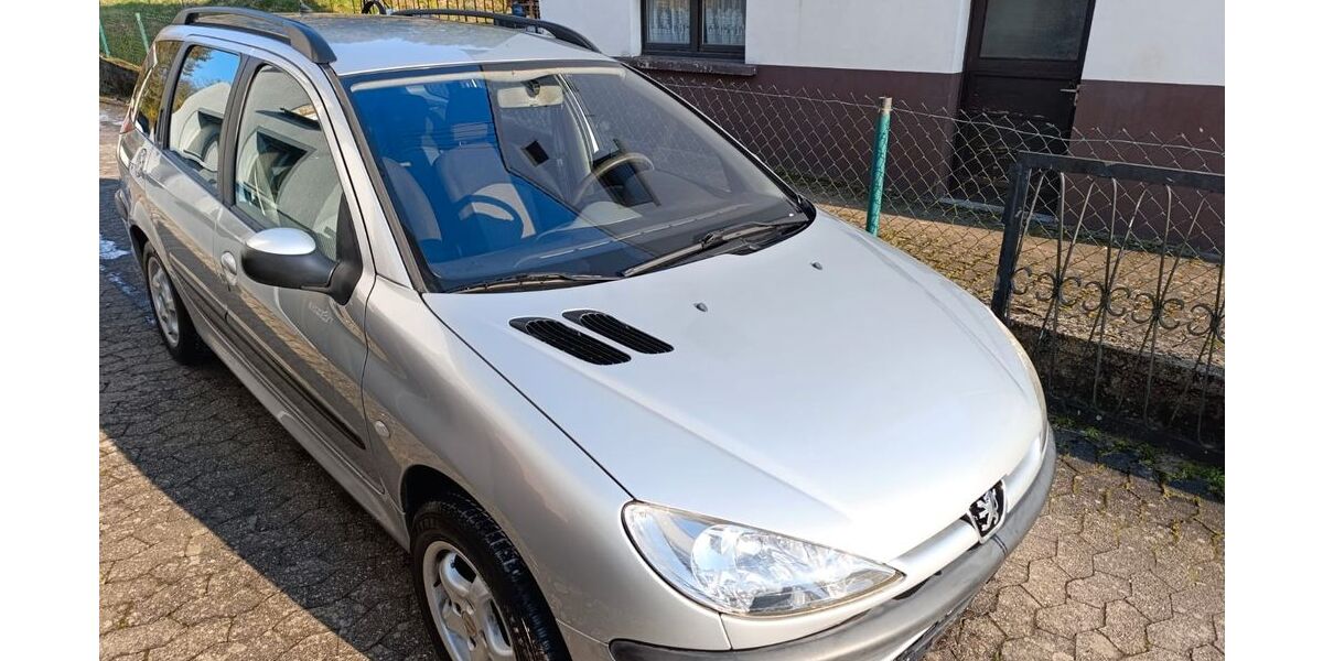Peugeot 206 134.100 km 2.350 &euro; Ottweiler 66564