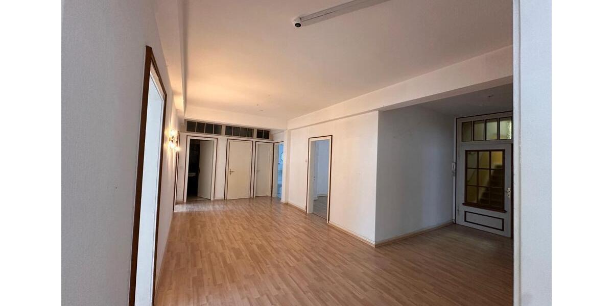 Terrassenwohnung Soest - 4 Zimmer, 125 m&sup2;, 1.250&euro; | Angebot:25978177