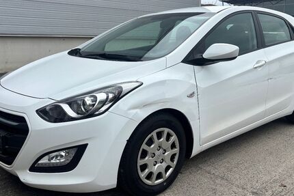 Hyundai i30 231.171 km 4.900 &euro; Ilsfeld 74360