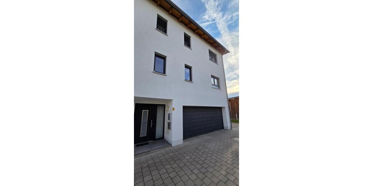Etagenwohnung Deggendorf - 2 Zimmer, 67 m&sup2;, 249.000&euro; | Angebot:26603916