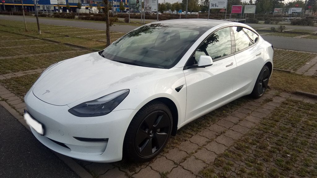 Tesla Model 3 39.000 km 29.500 &euro; Altefähr 18573