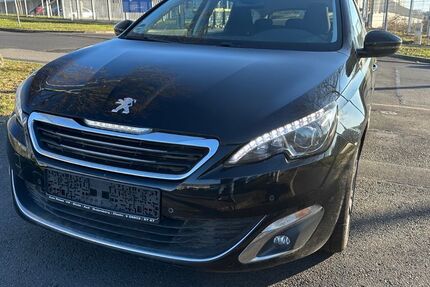 Peugeot 308 141.000 km 7.999 &euro; Kassel 34123