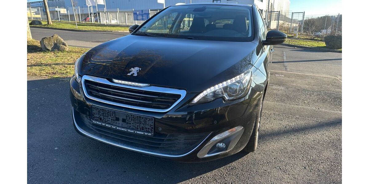 Peugeot 308 141.000 km 7.999 &euro; Kassel 34123