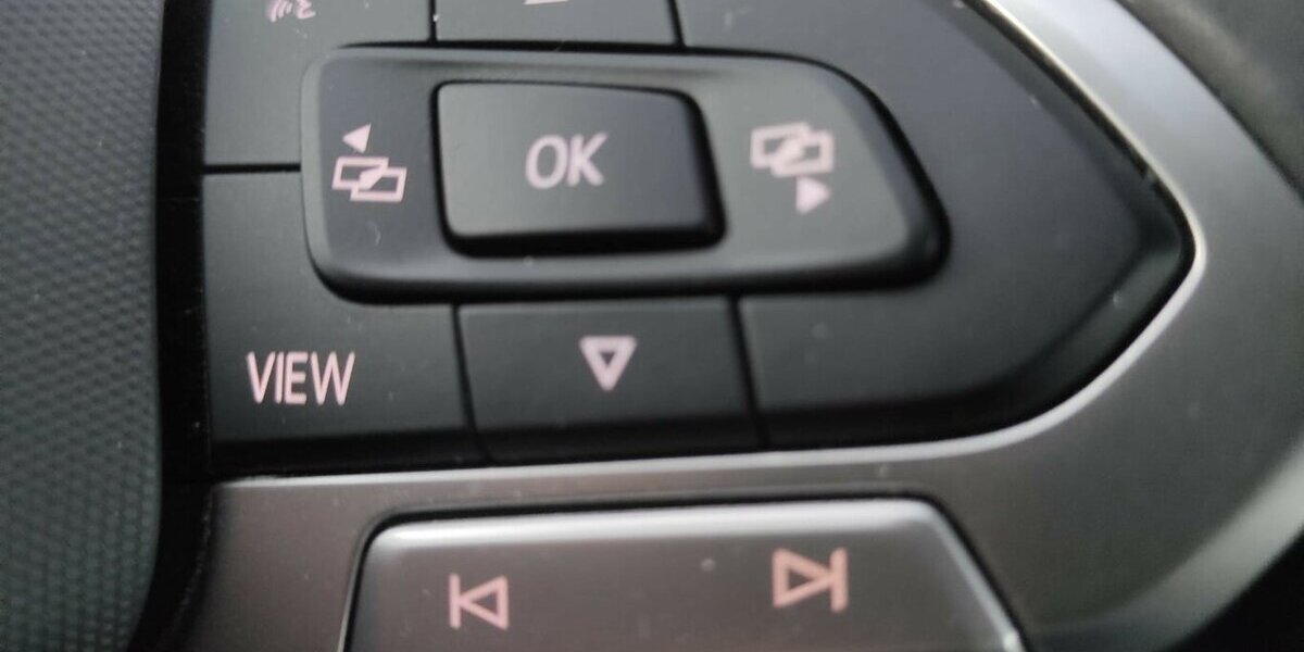 VW T-Cross 1,0 TSI Style NAVI/LED/SHZ/PDC 36.523 km 17.500 &euro; Höchstenbach 57629