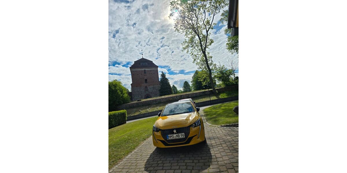 Peugeot 208 59.000 km 13.500 &euro; Neumünster 24539