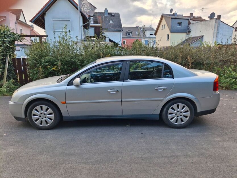 Opel Vectra 133.400 km 1.499 € rüsselsheim 65428