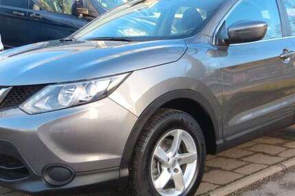 Nissan Qashqai 53.750 km 9.599 &euro; München 81825